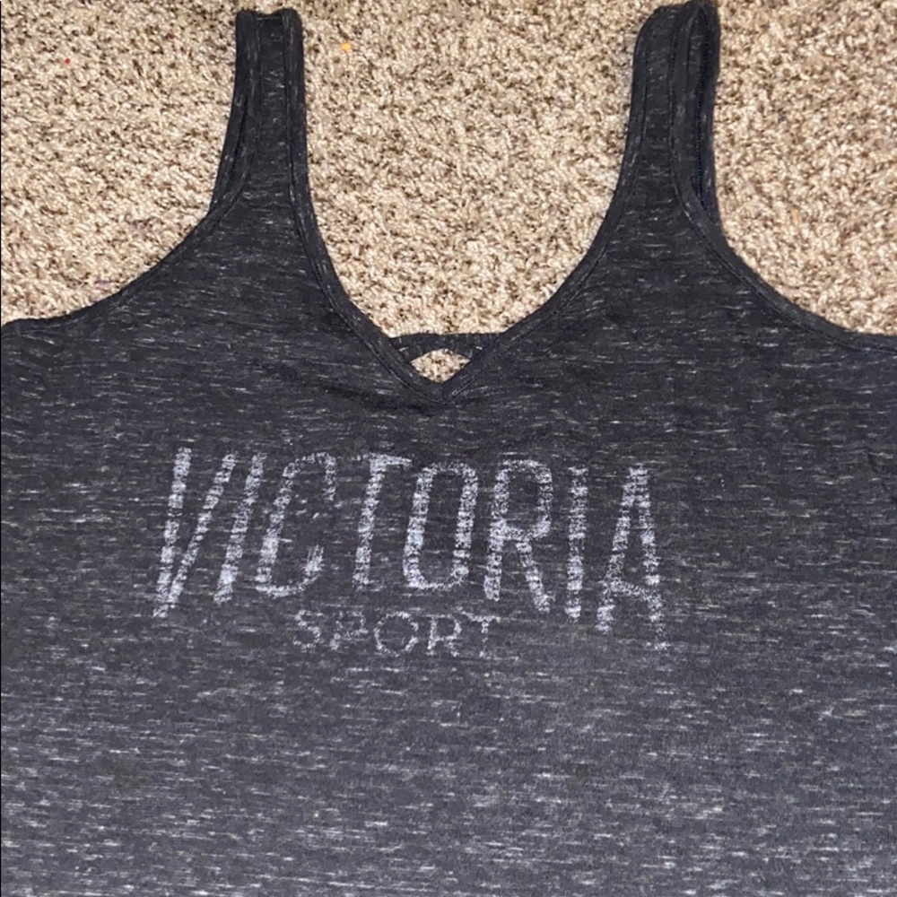 Victoria sport cross cross tank top